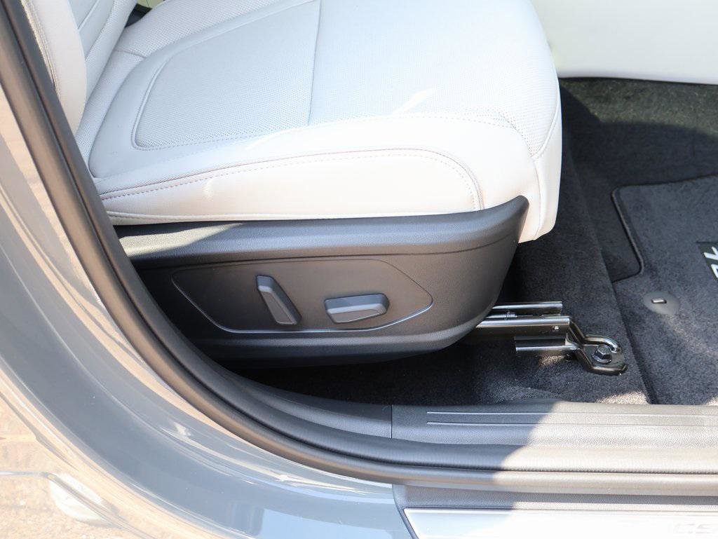 New 2026 Hyundai Tucson Limited image 11