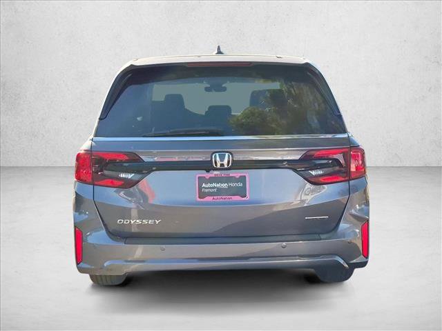 New 2026 Honda Odyssey Touring image 8