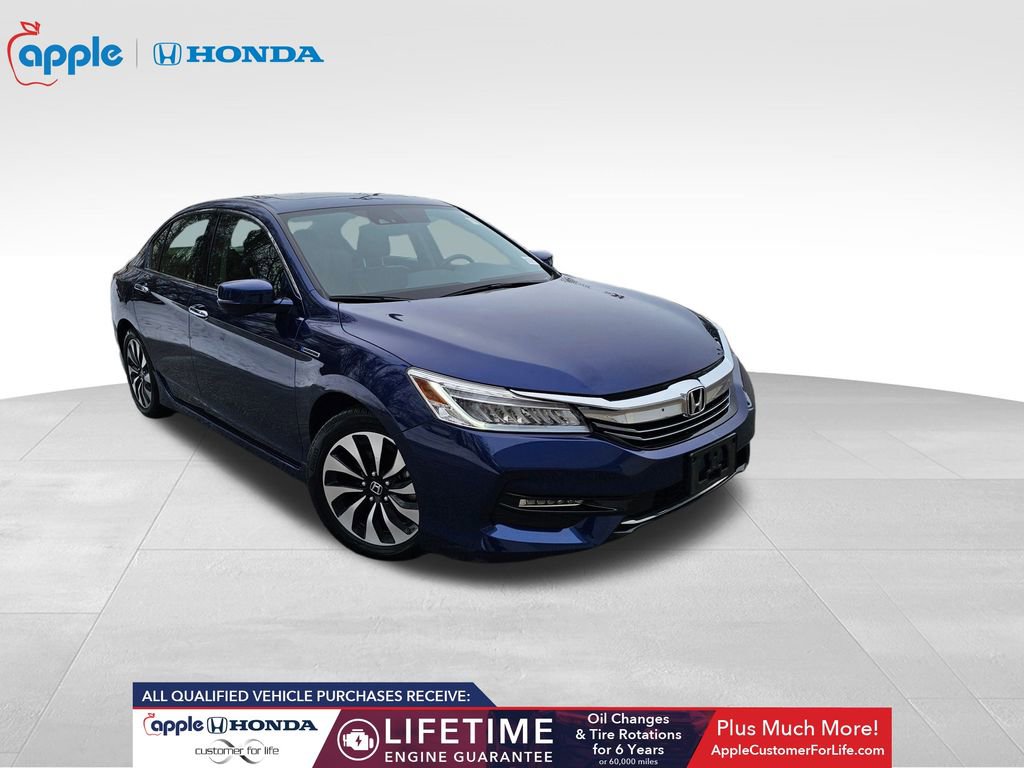 Used 2017 Honda Accord Touring image 3