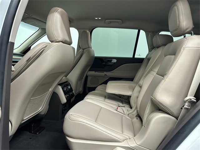 Used 2022 Lincoln Aviator AWD image 18