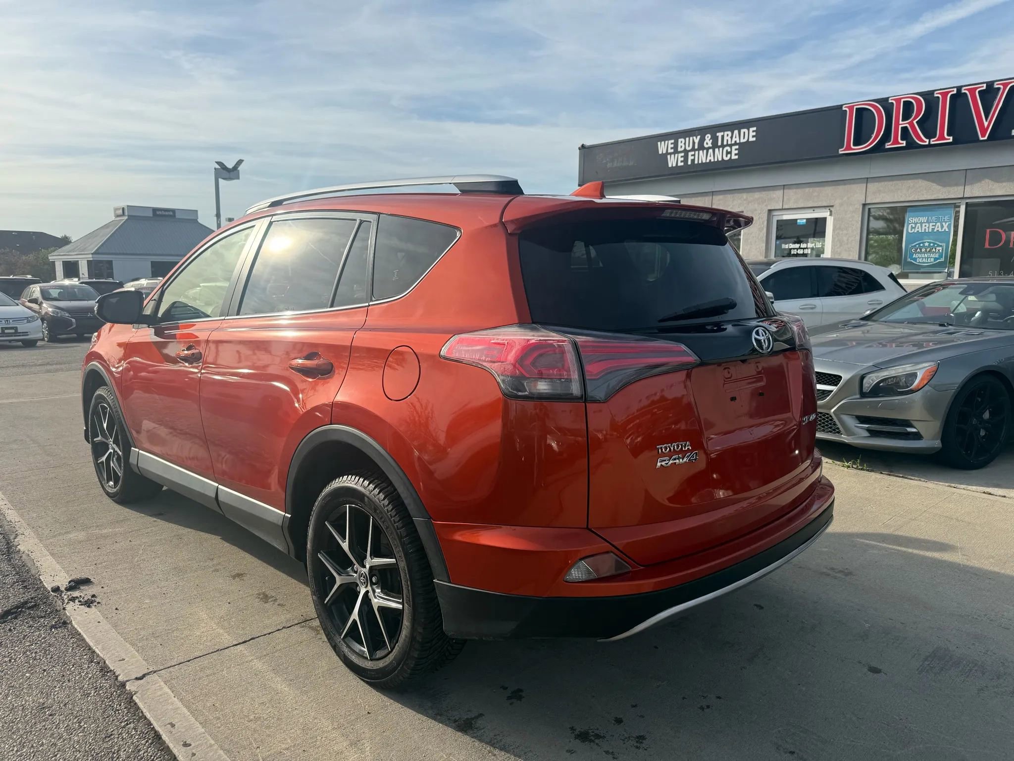 Used 2016 Toyota RAV4 SE image 4
