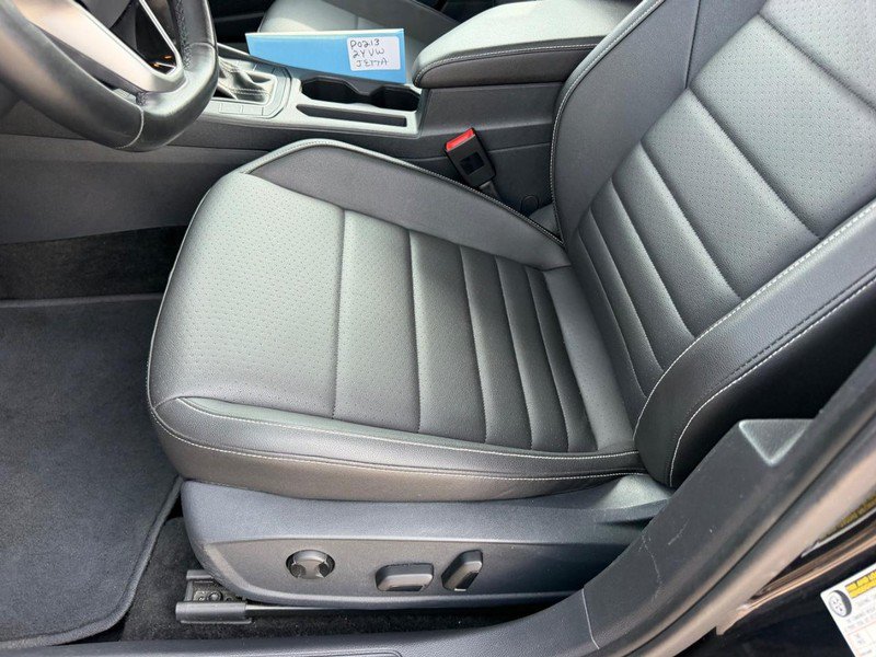 Used 2024 Volkswagen Jetta SE FWD image 18
