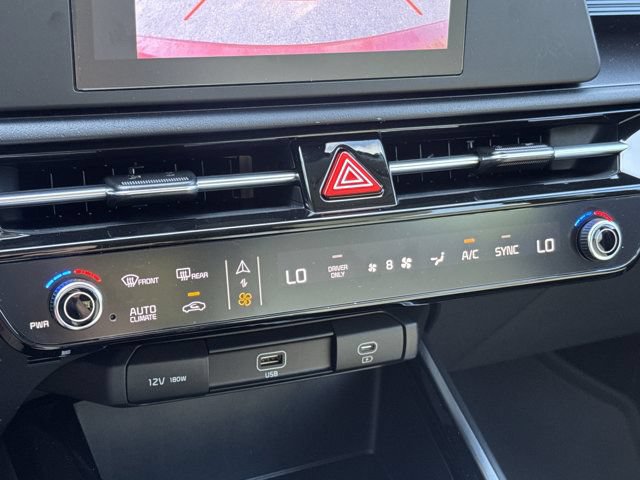 Used 2026 Kia Niro LX FWD image 22