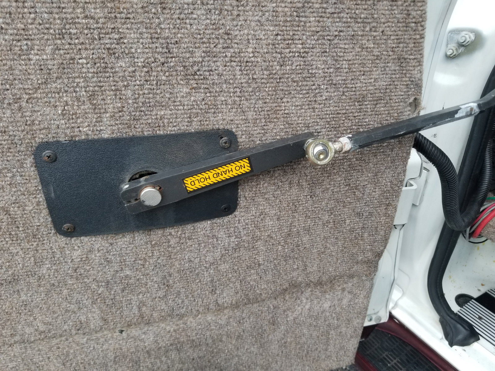 Used 2012 GMC Savana 1500 image 32