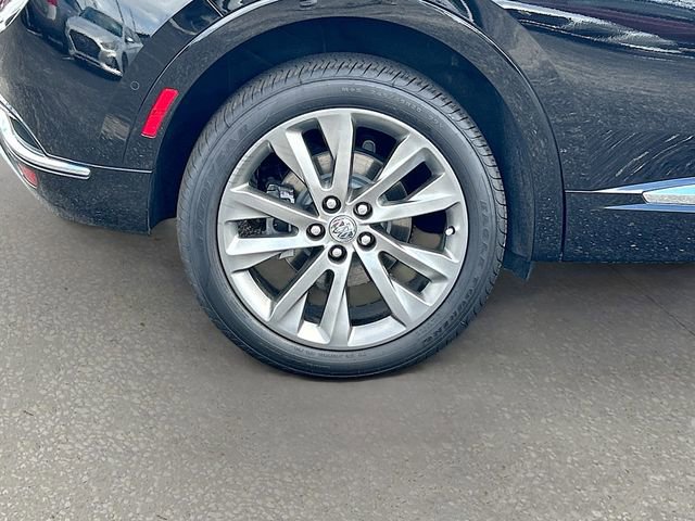 Used 2022 Buick Envision Avenir w/ Technology Package II FWD image 33