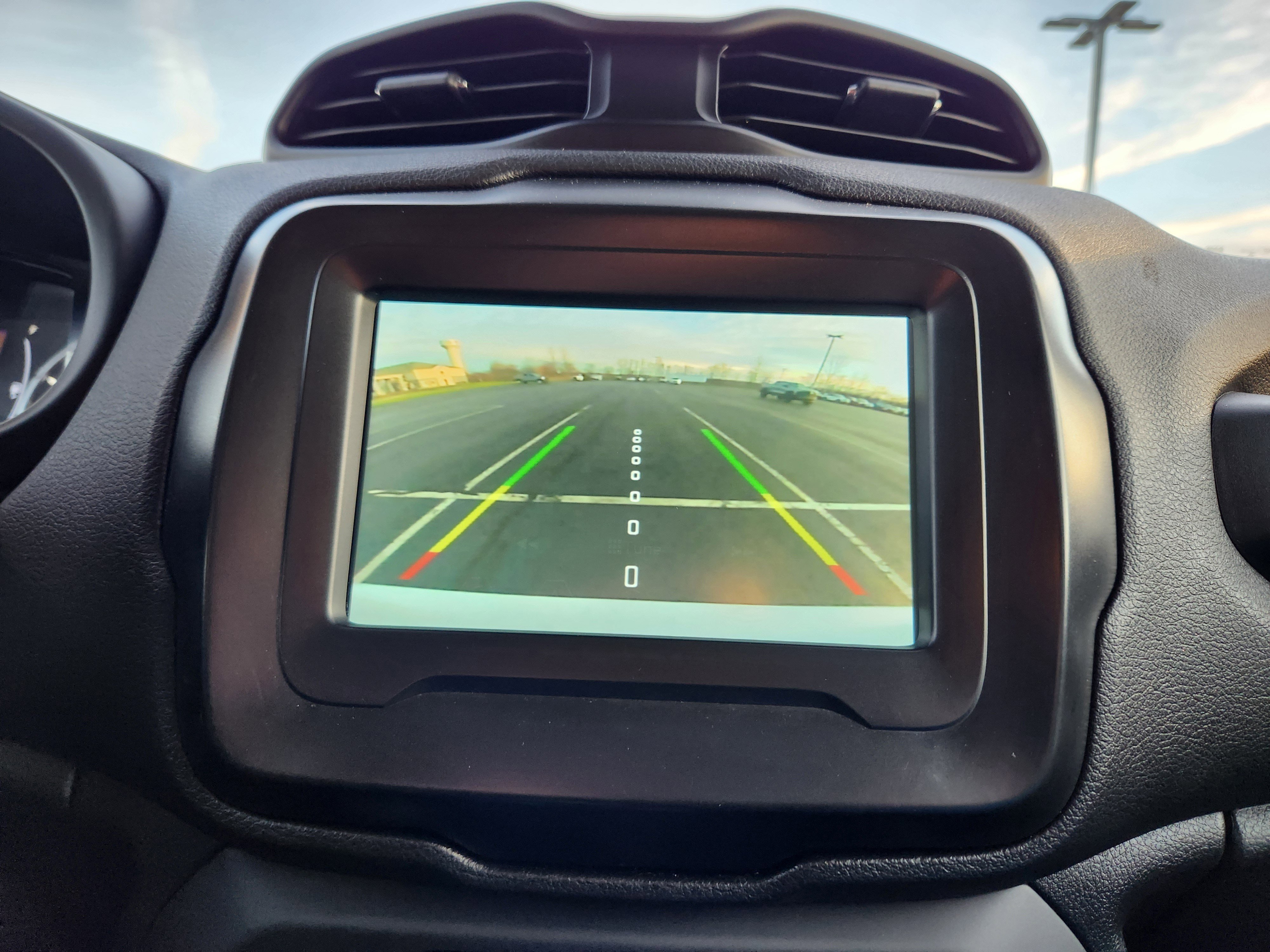 Used 2021 Jeep Renegade Sport w/ Sport Appearance Group FWD image 19