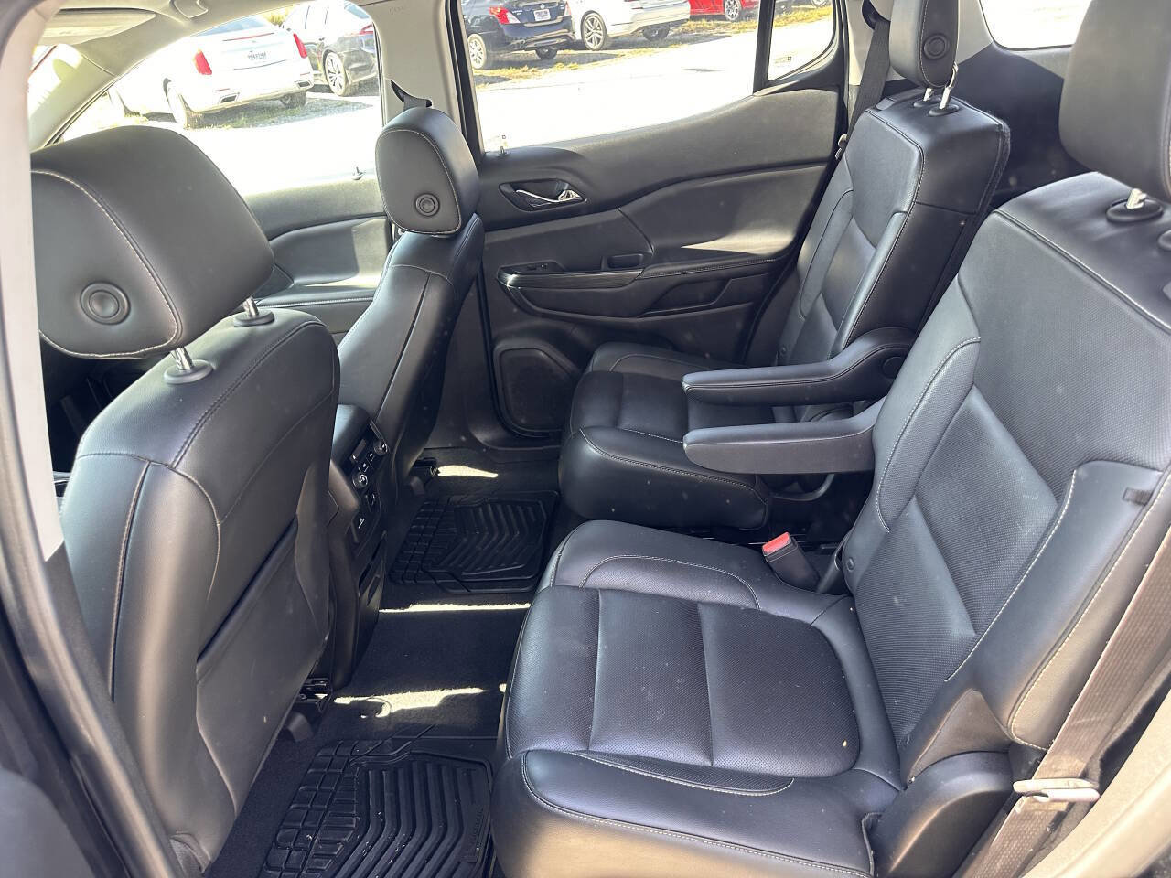 Used 2018 GMC Acadia SLT image 17