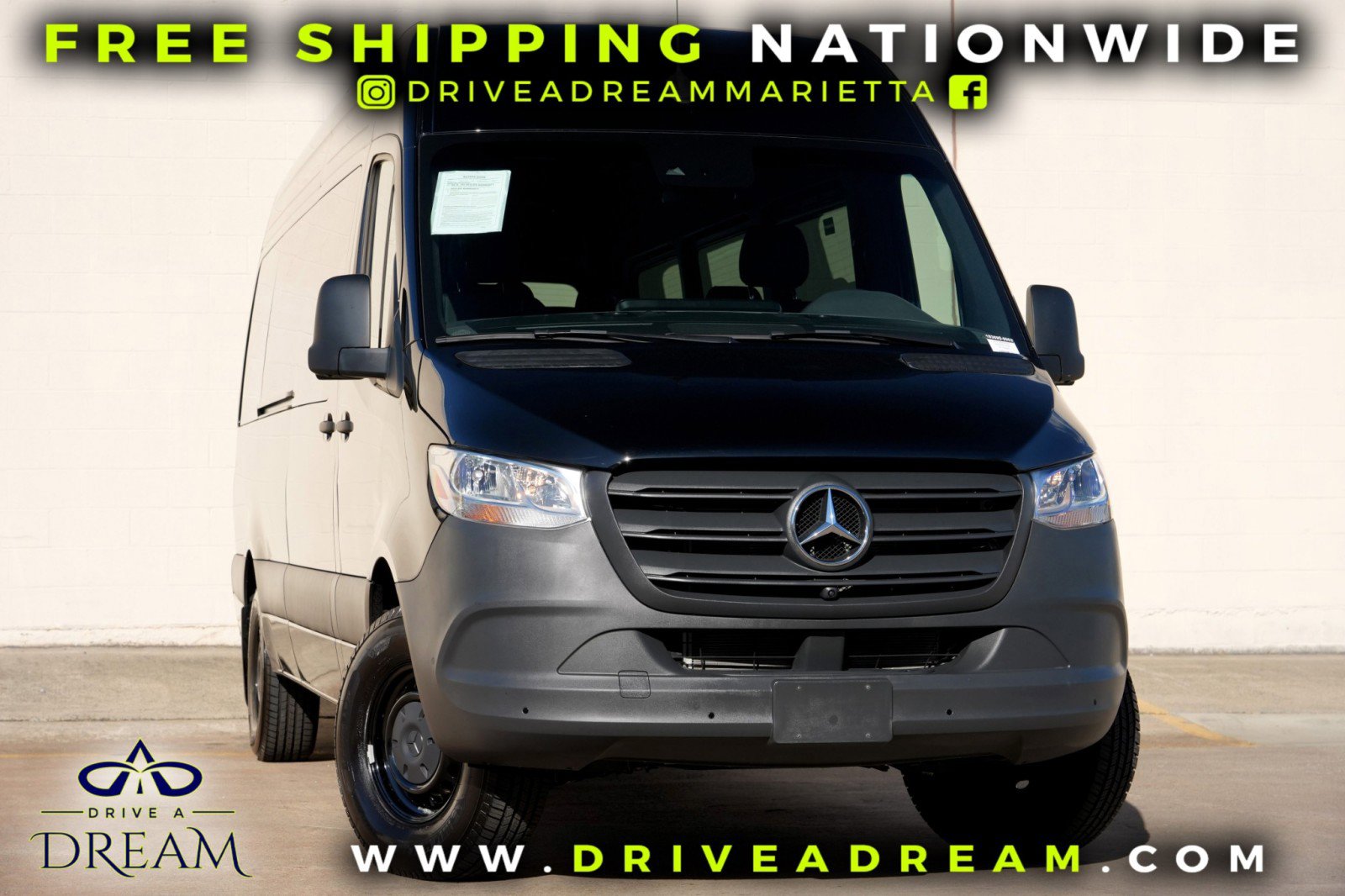 Used 2024 Mercedes-Benz Sprinter 2500 image 2