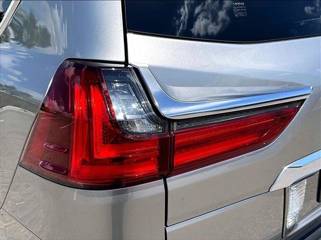 Used 2017 Lexus LX 570 4WD w/ Luxury Package image 29