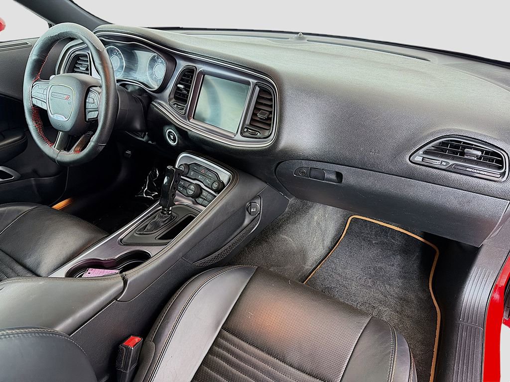 Used 2015 Dodge Challenger R/T Plus RWD image 19