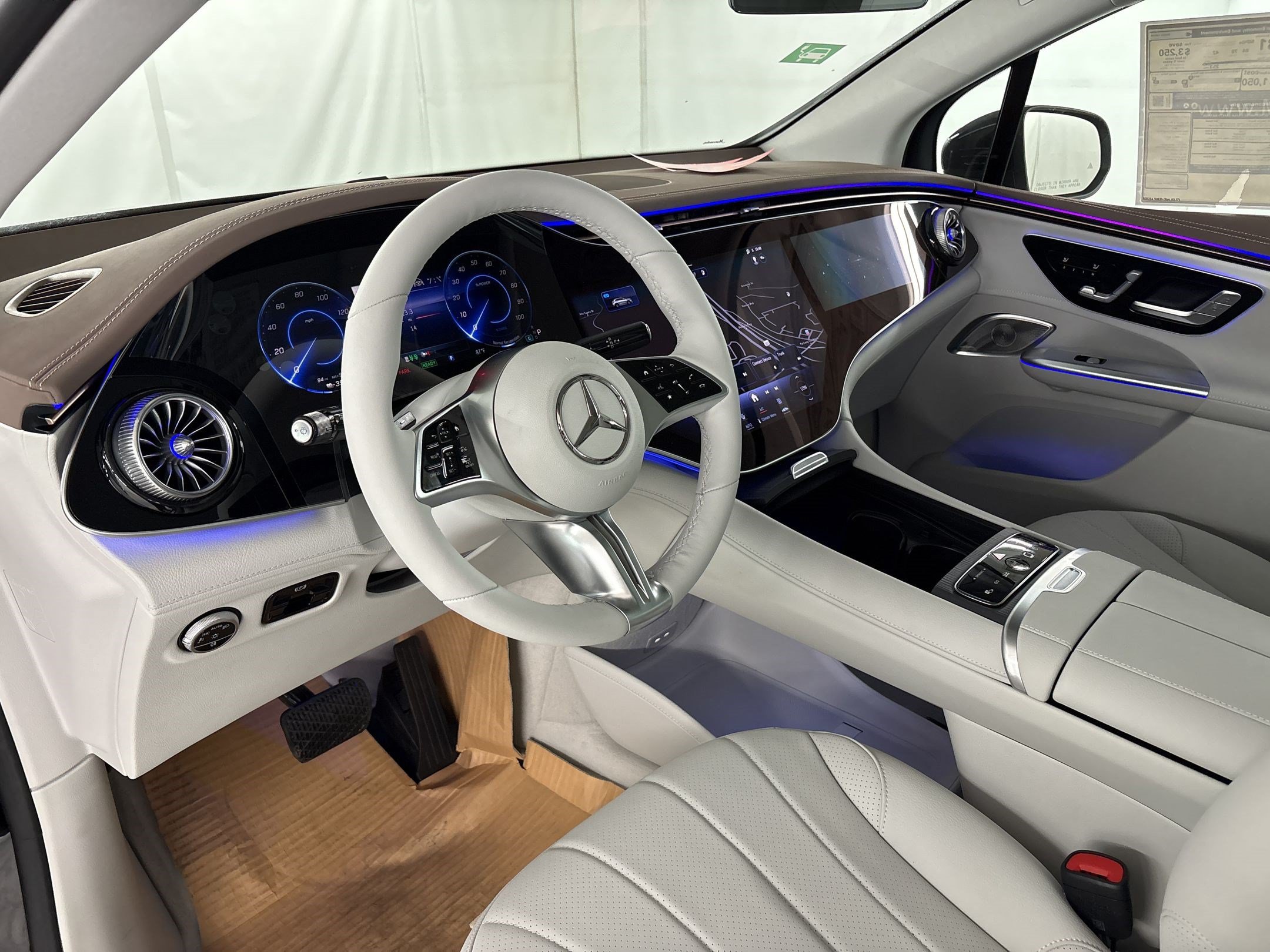 New 2026 Mercedes-Benz EQE 320 4MATIC SUV image 4