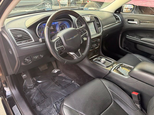 Used 2015 Chrysler 300 C w/ Light Group RWD image 9