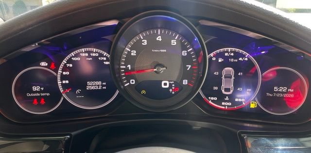 Used 2021 Porsche Panamera image 23