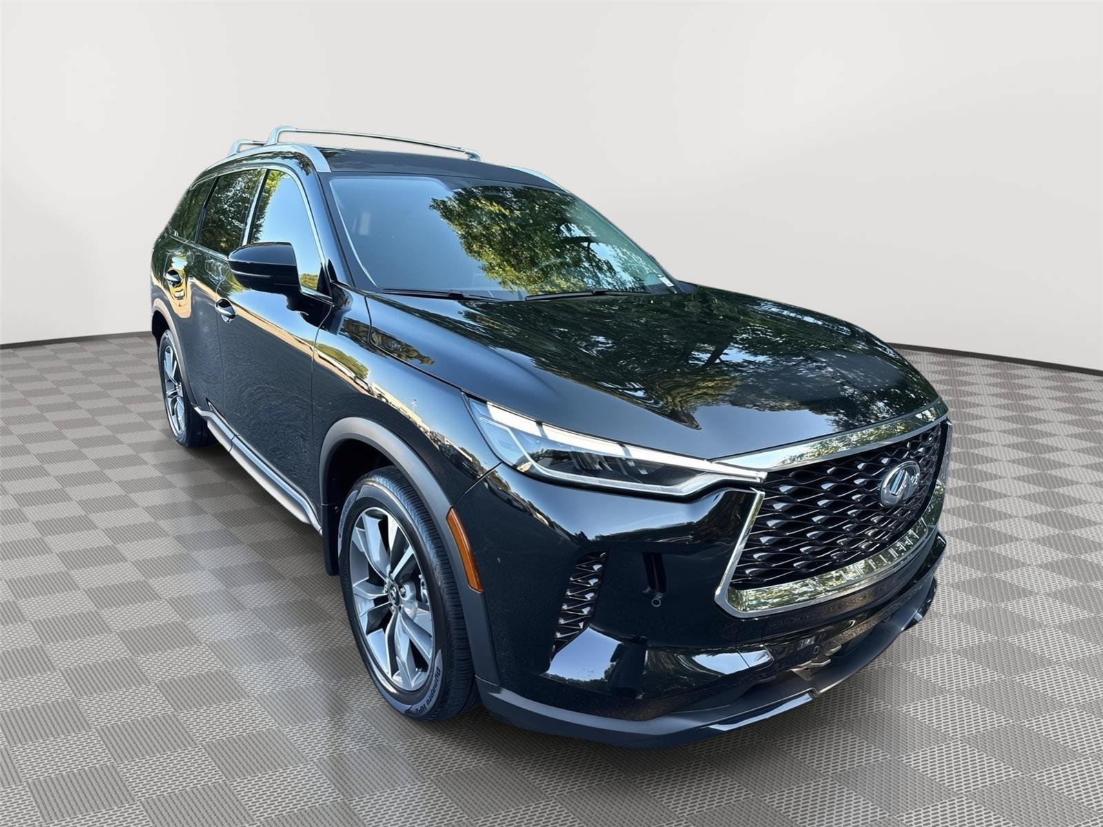 Used 2025 INFINITI QX60 Luxe w/ Cargo Package FWD image 4
