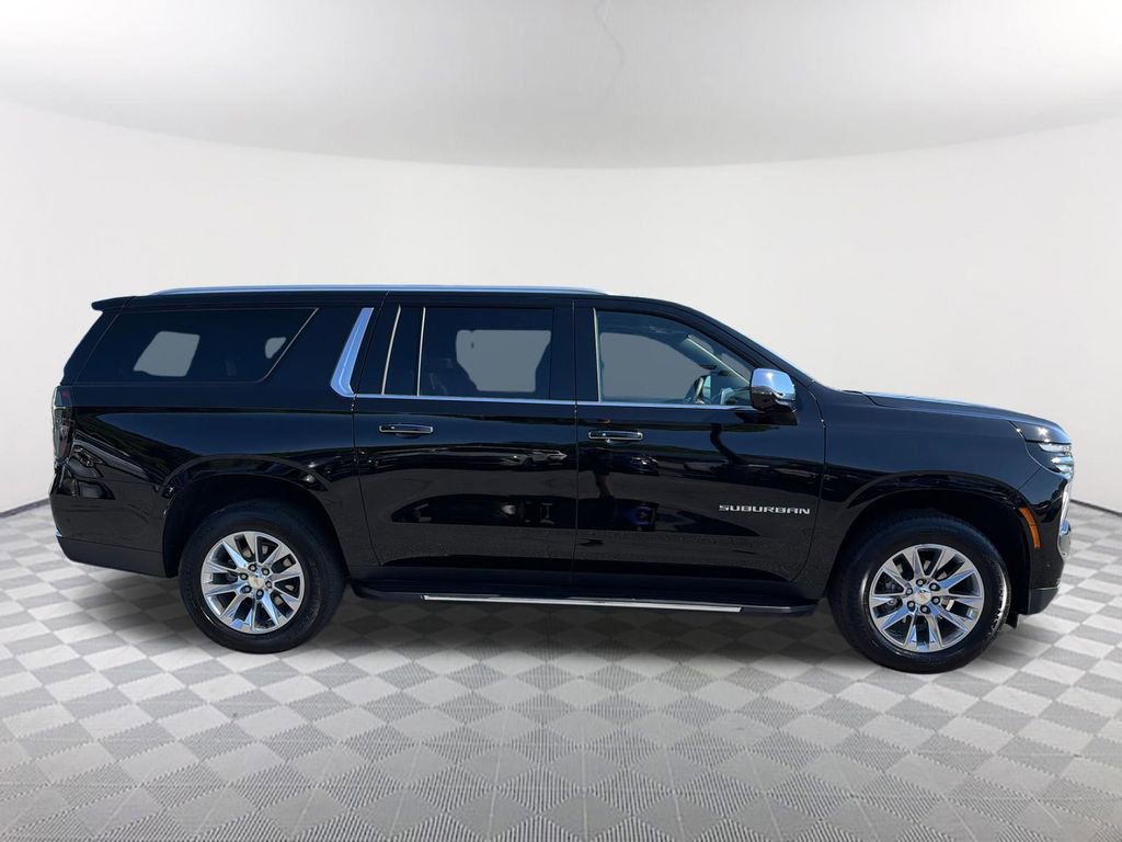 Used 2025 Chevrolet Suburban Premier w/ Sun And Tow Package RWD image 4