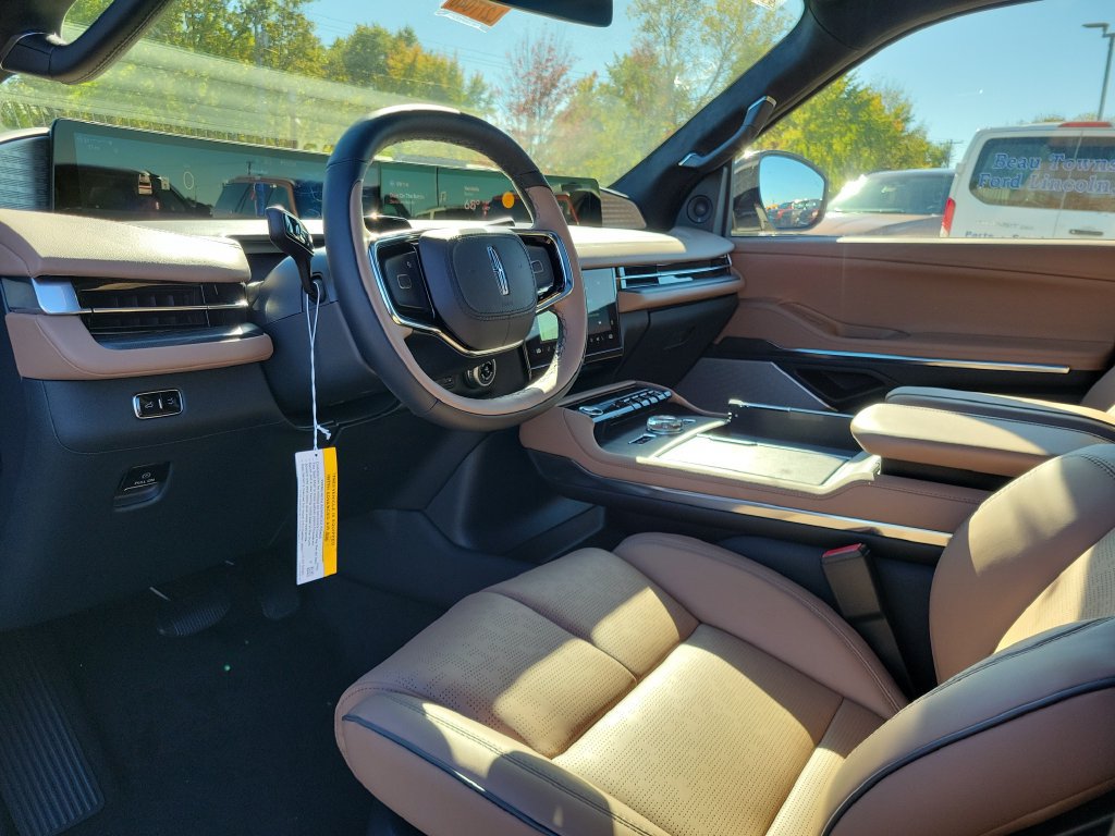 New 2027 Lincoln Navigator L Black Label AWD/4WD image 22