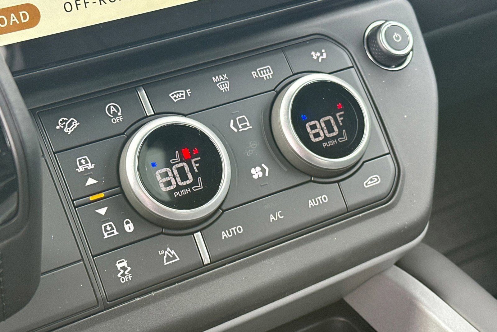 New 2026 Land Rover Defender 90 V8 image 16