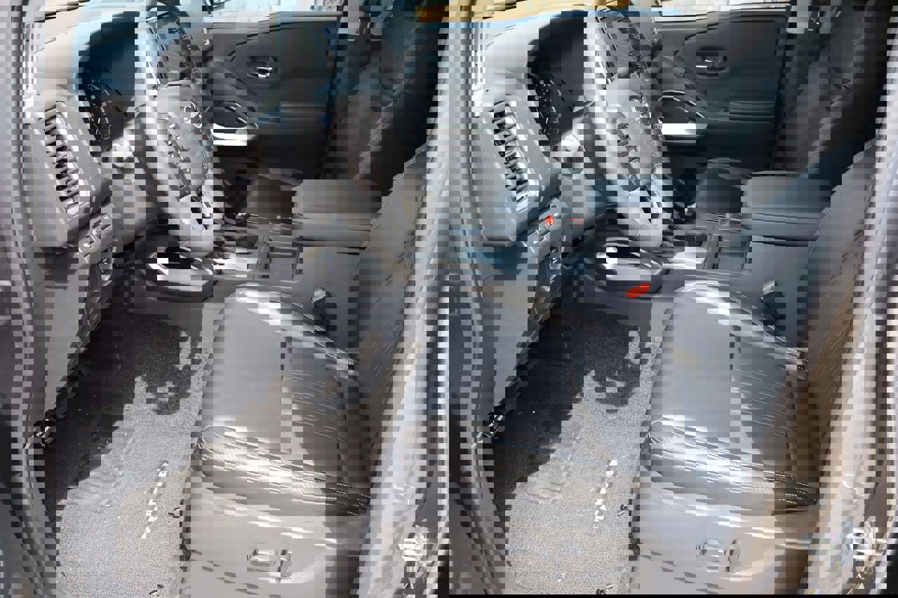 Used 2023 Nissan Frontier SV w/ SV Premium Package RWD image 17