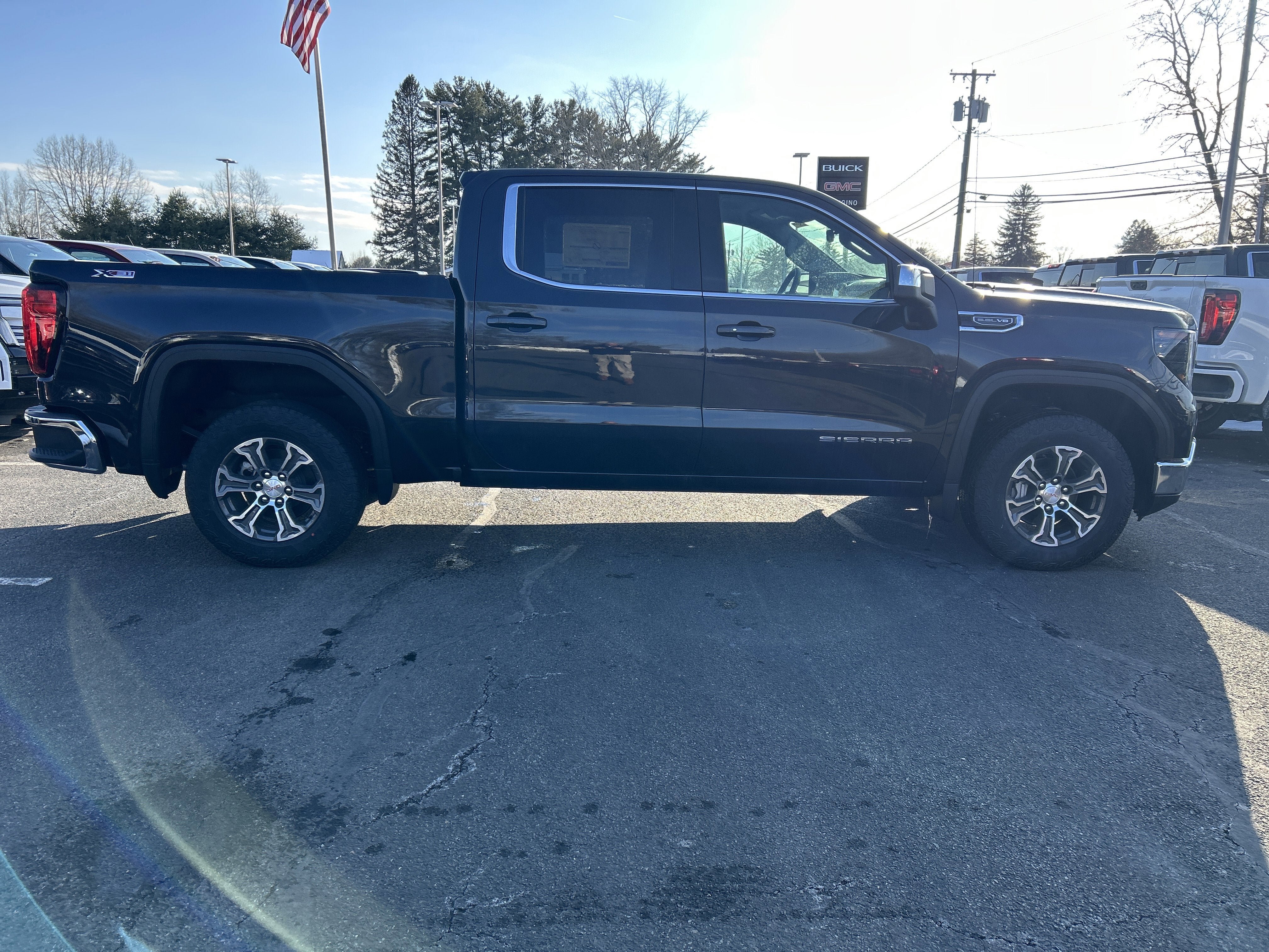 New 2026 GMC Sierra 1500 SLE w/ X31 Off-Road Package image 10