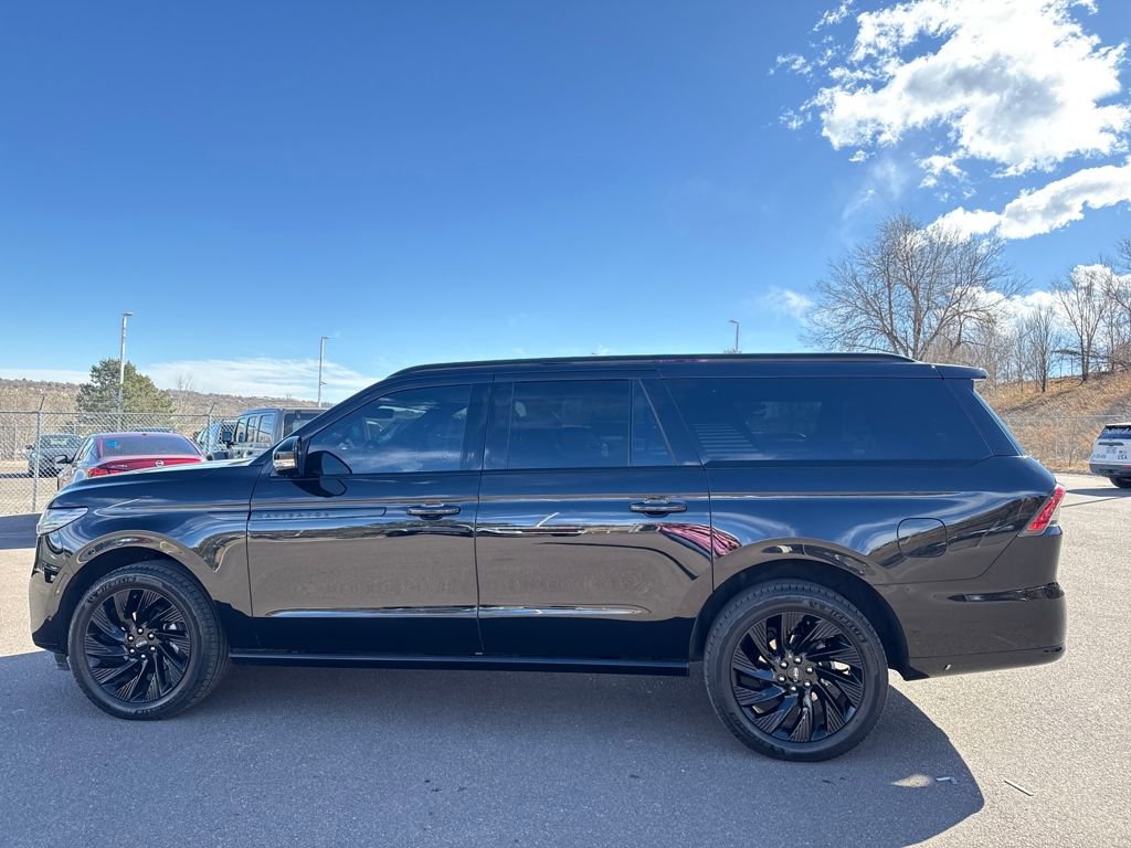 Certified 2025 Lincoln Navigator L Reserve w/ Jet Appearance Package AWD/4WD image 5