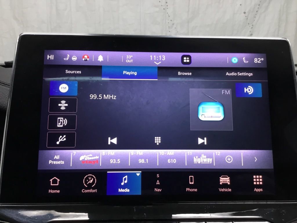 Used 2022 Jeep Compass Limited w/ (RED) Package image 31