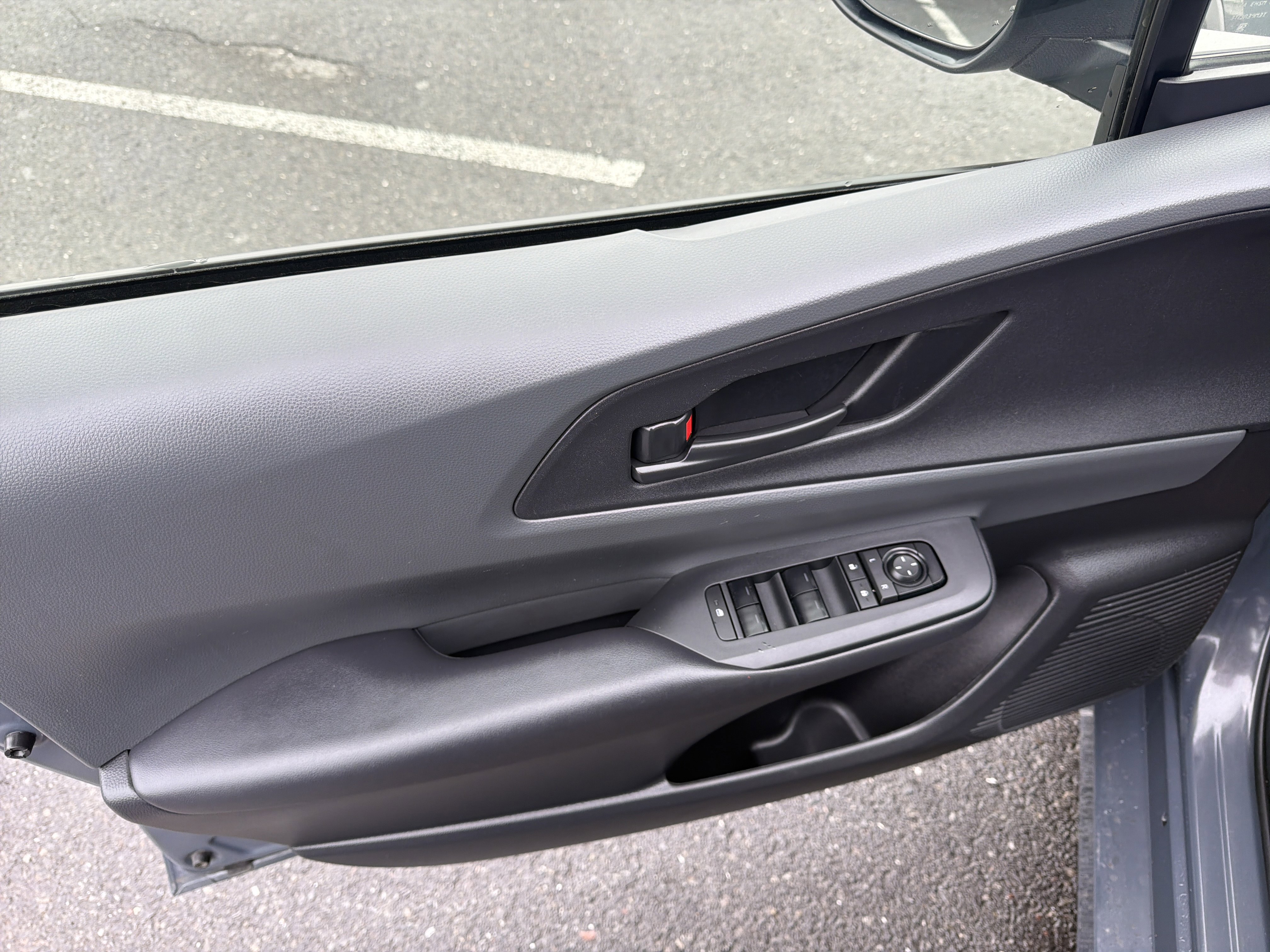 Used 2025 Toyota Prius LE image 15