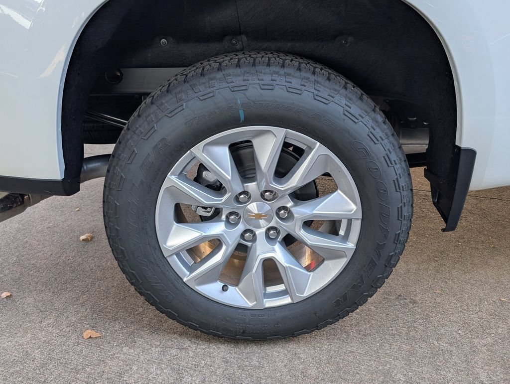 New 2026 Chevrolet Silverado 1500 Custom AWD/4WD image 3
