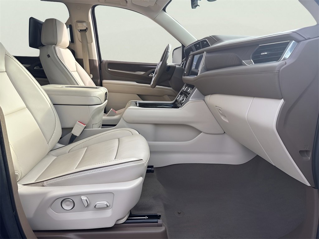 Used 2021 GMC Yukon XL Denali w/ Denali Premium Package image 22