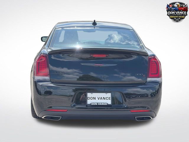 Used 2022 Chrysler 300 S w/ Safetytec Plus Group RWD image 5
