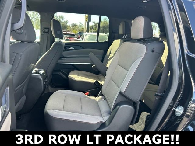 Used 2025 Chevrolet Traverse LT FWD image 15