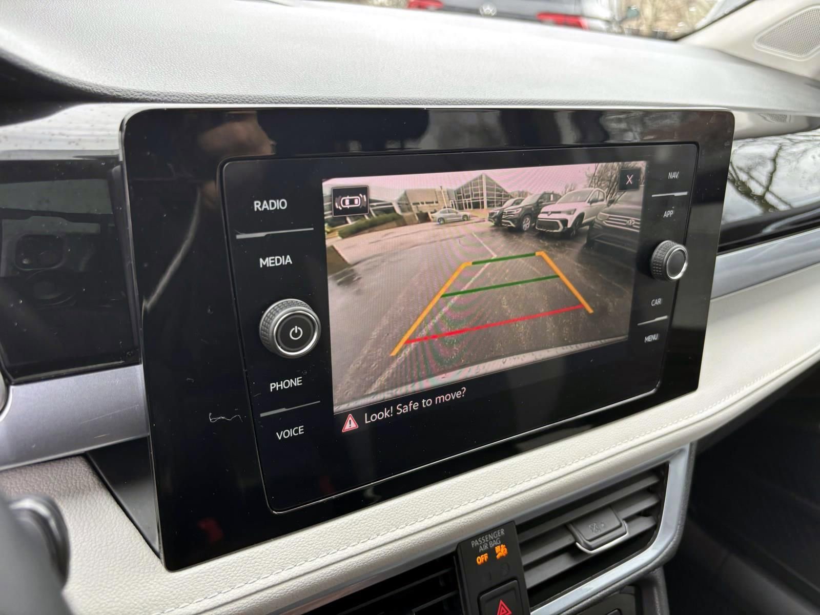 Used 2025 Volkswagen Taos SEL image 20