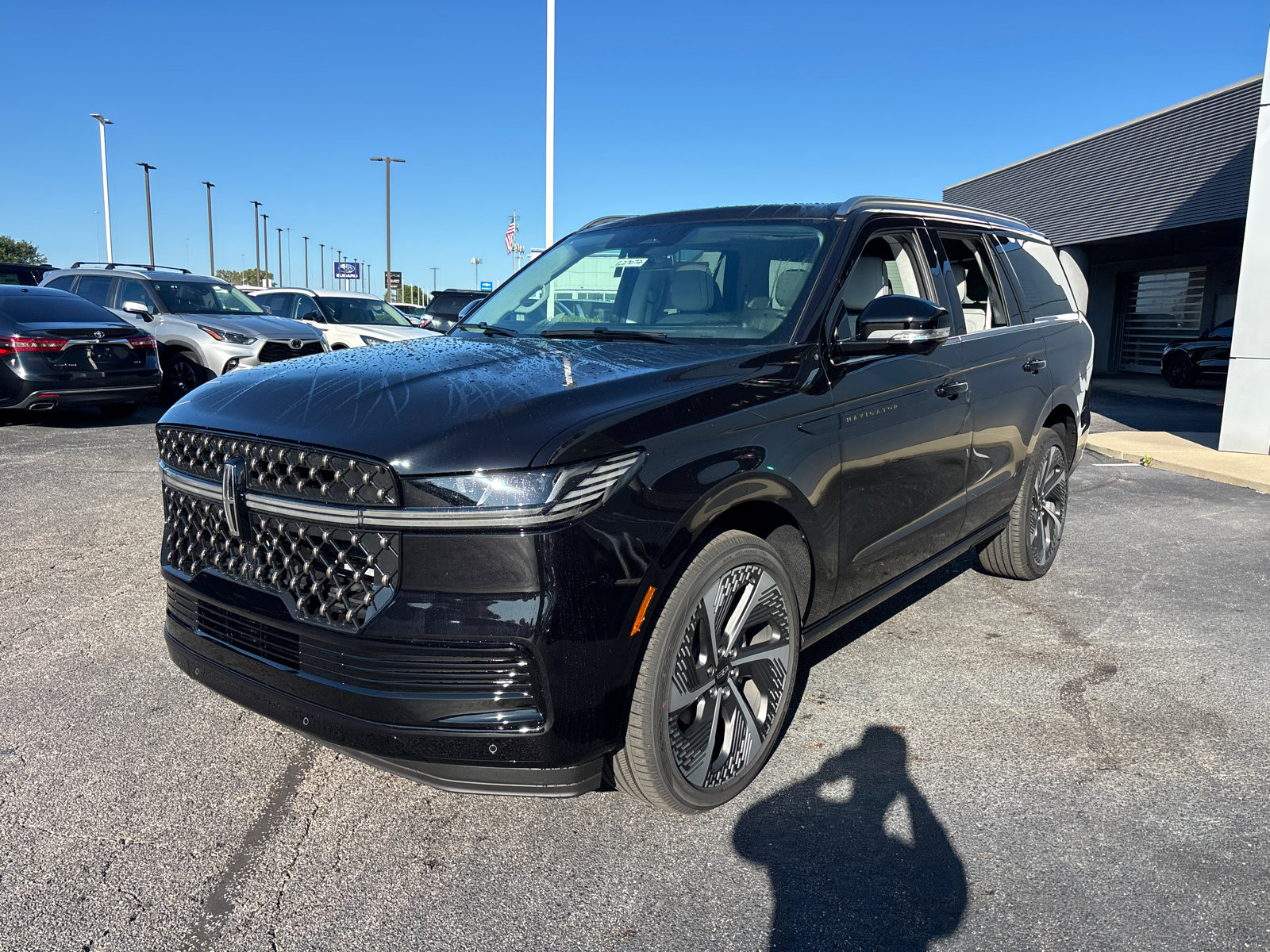 New 2027 Lincoln Navigator Black Label AWD/4WD image 3