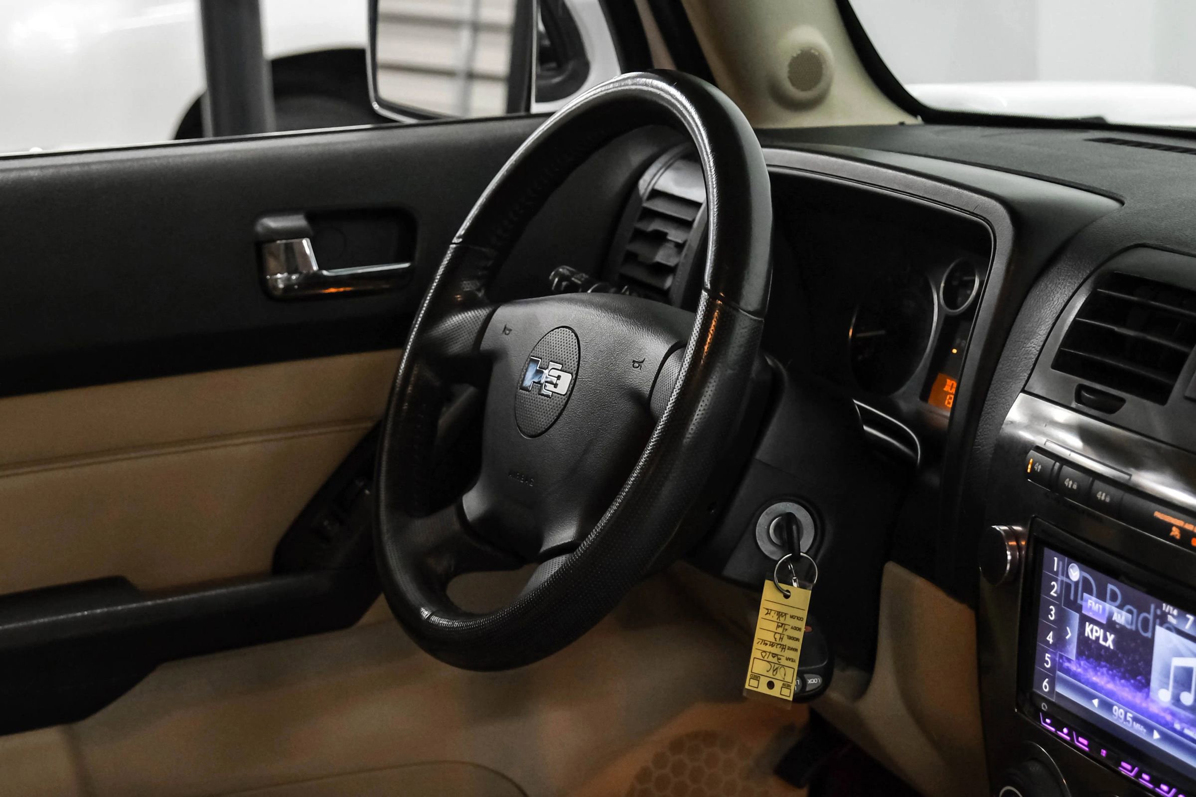 Used 2010 HUMMER H3 Luxury w/ Appearance Package AWD/4WD image 14