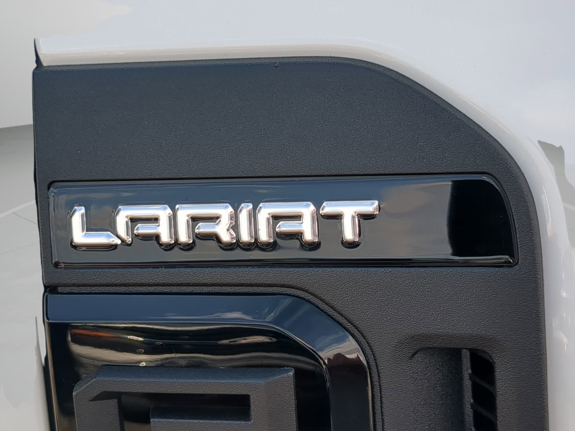 New 2026 Ford F350 Lariat w/ Black Appearance Package image 42