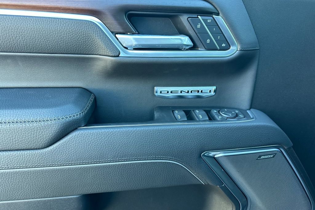 Used 2025 GMC Sierra 1500 Denali image 9