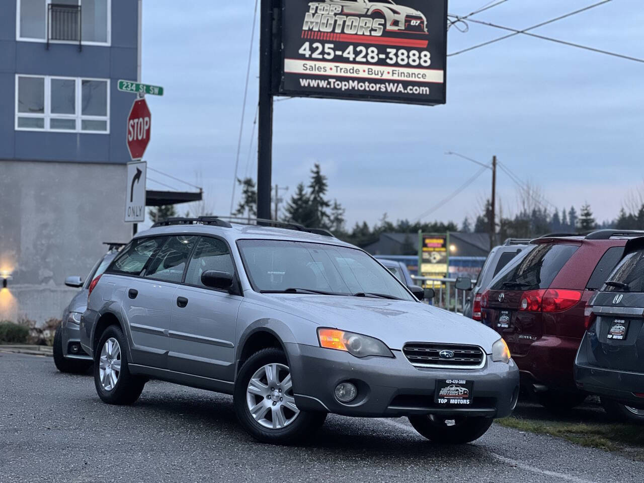 Used 2005 Subaru Outback 2.5i image 2