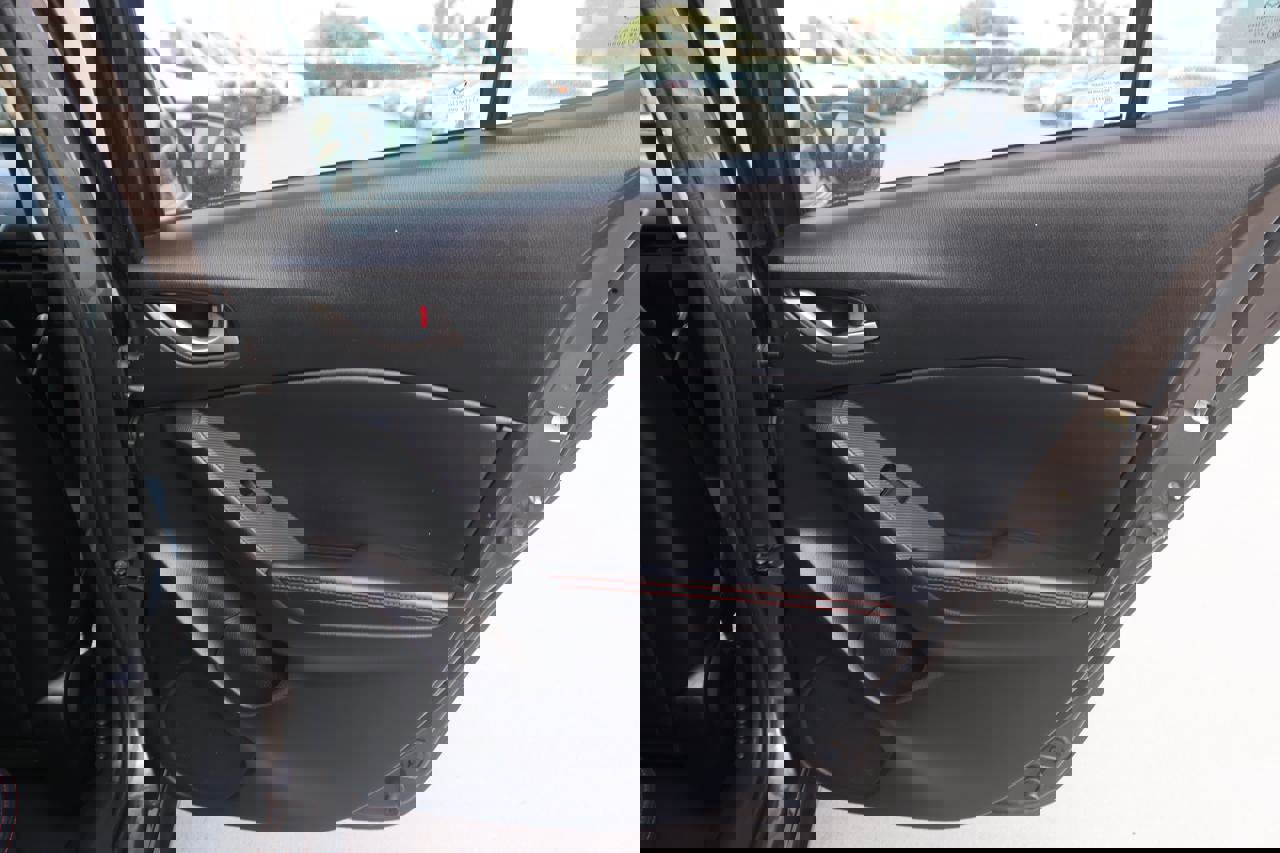 Used 2014 MAZDA MAZDA3 i Grand Touring image 12