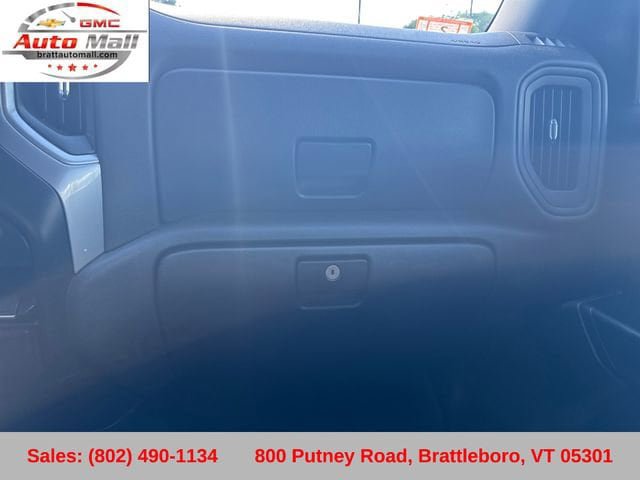 Used 2020 Chevrolet Silverado 1500 Custom Trail Boss w/ Custom Convenience Package AWD/4WD image 20