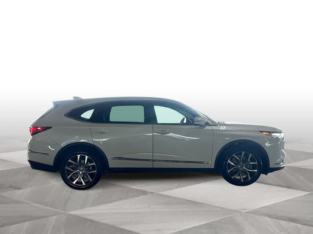 Certified 2024 Acura MDX FWD w/ Technology Package image 9