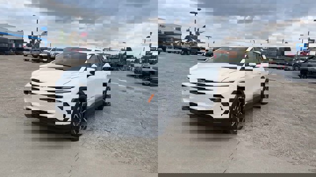 New 2026 Chevrolet Equinox EV LT image 4