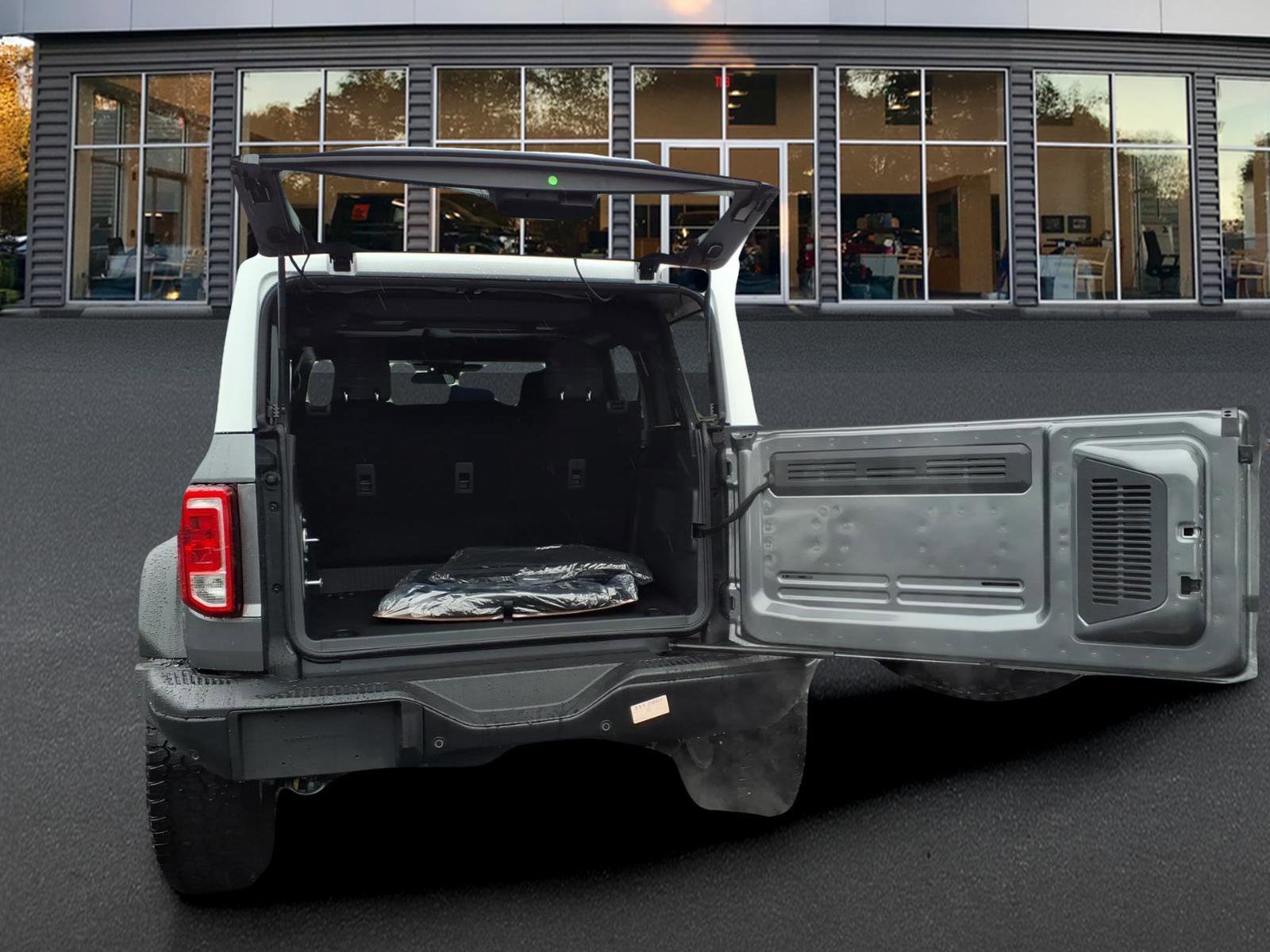 New 2025 Ford Bronco Heritage Edition image 5