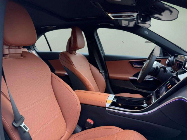 Certified 2025 Mercedes-Benz C 300 4MATIC Sedan image 31