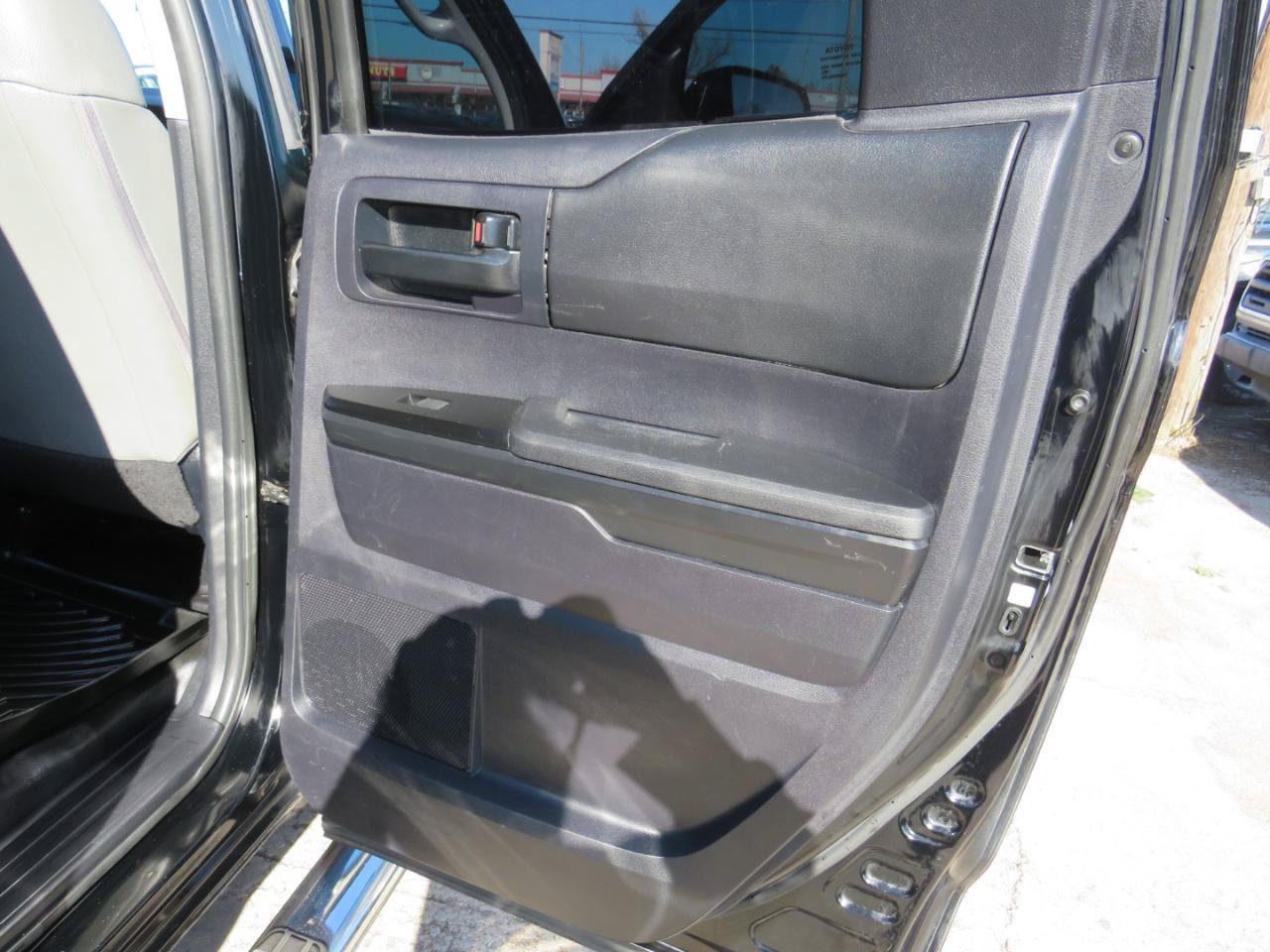 Used 2016 Toyota Tundra SR w/ Tow Package RWD image 13