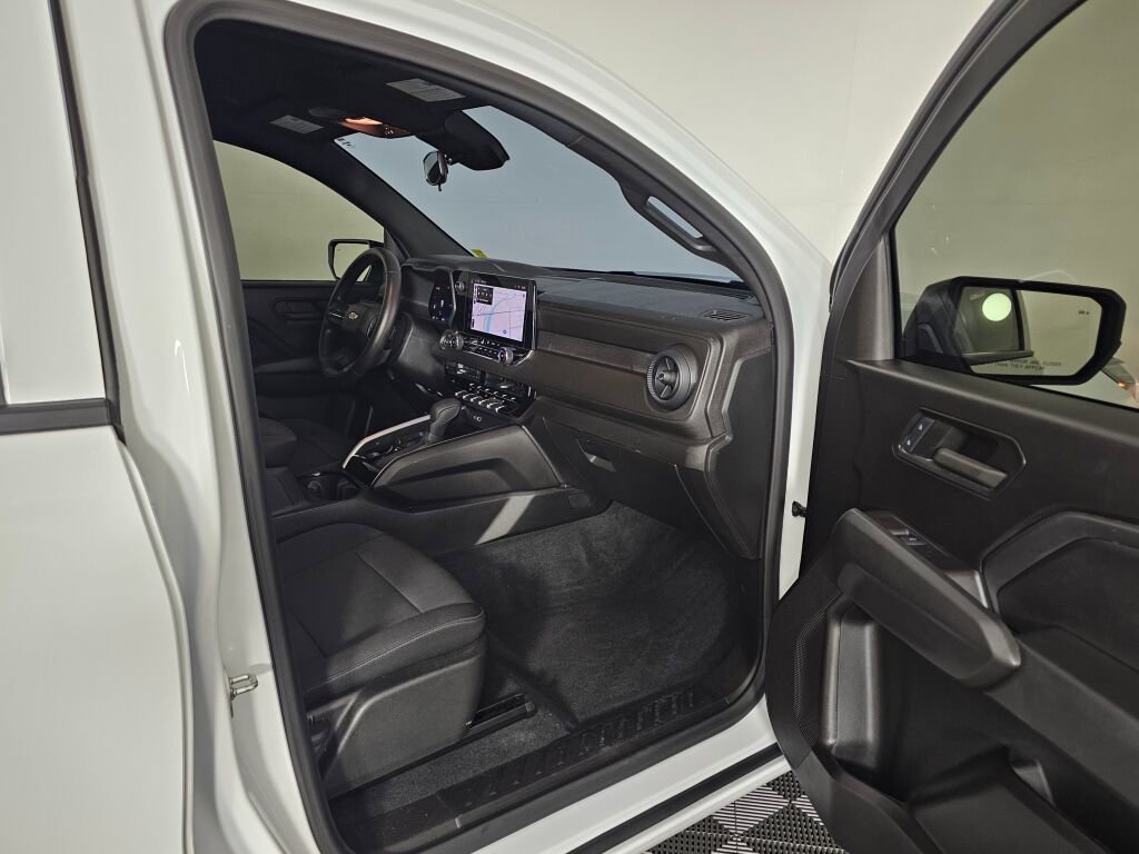 Used 2024 Chevrolet Colorado W/T w/ Safety Package image 37