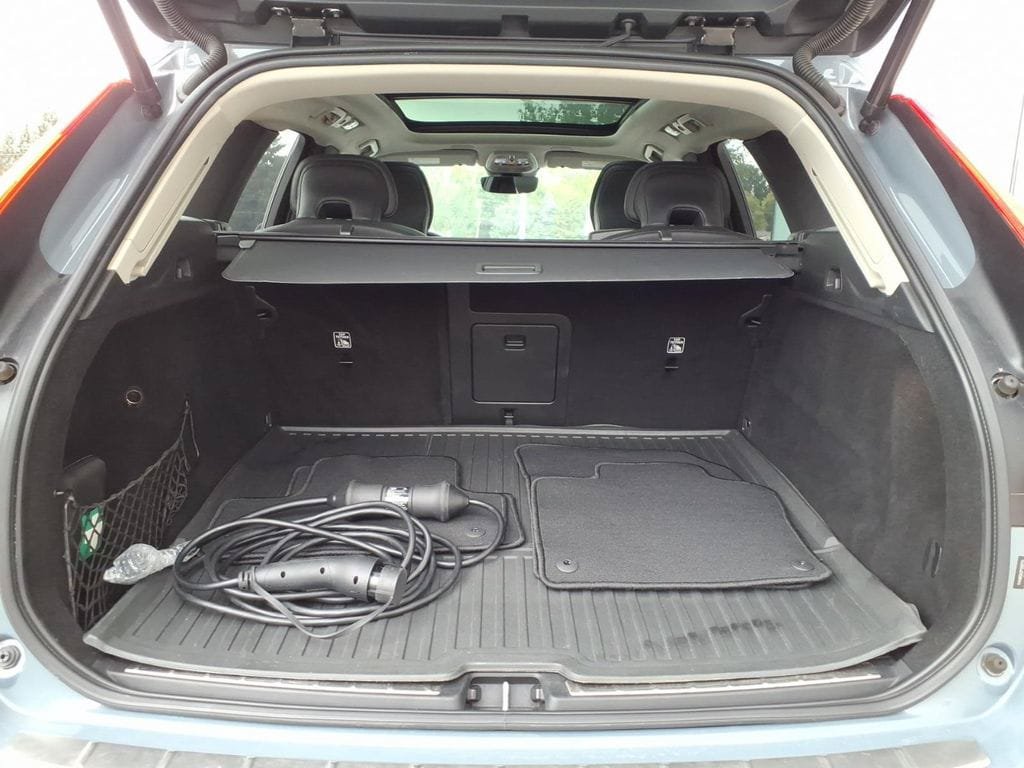 Certified 2023 Volvo XC60 T8 Ultimate w/ Climate Package AWD/4WD image 26