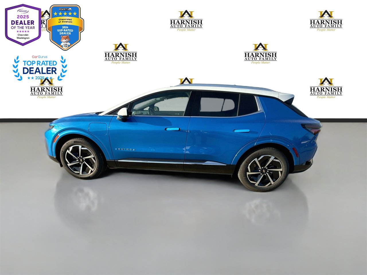 Used 2024 Chevrolet Equinox EV LT FWD image 2