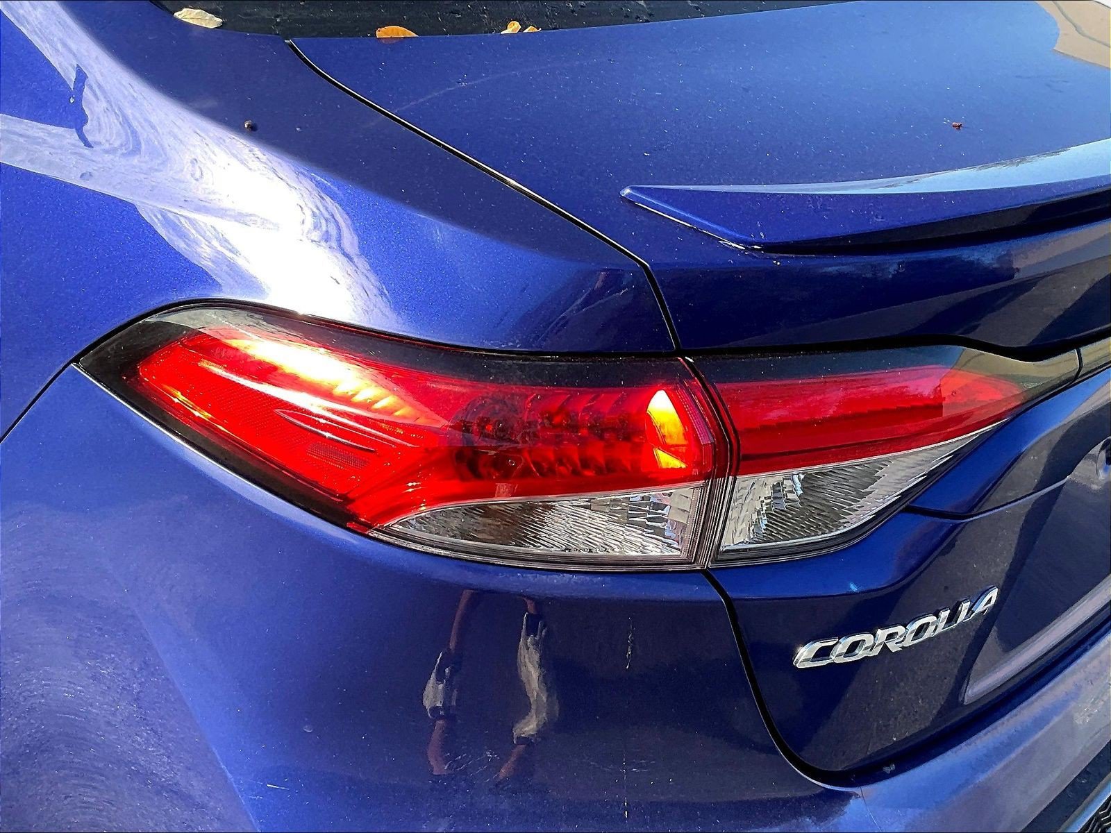 Used 2020 Toyota Corolla SE w/ SE Premium Package FWD image 24