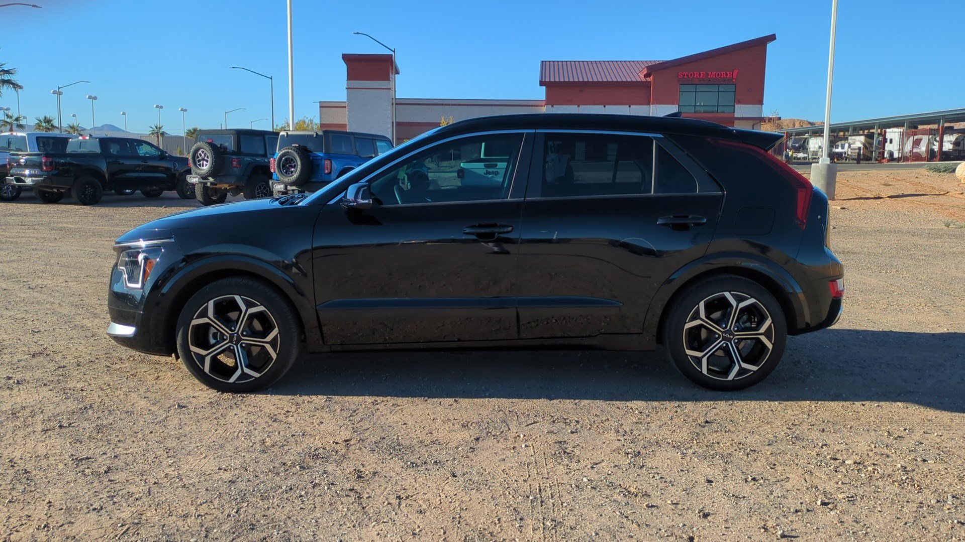 Used 2024 Kia Niro EX Touring image 6