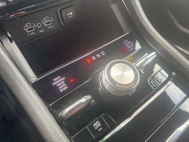 Used 2023 Jeep Grand Cherokee L Summit image 12