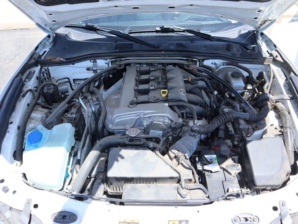 Used 2019 MAZDA MX-5 Miata Grand Touring w/ GT-S Package RWD image 10